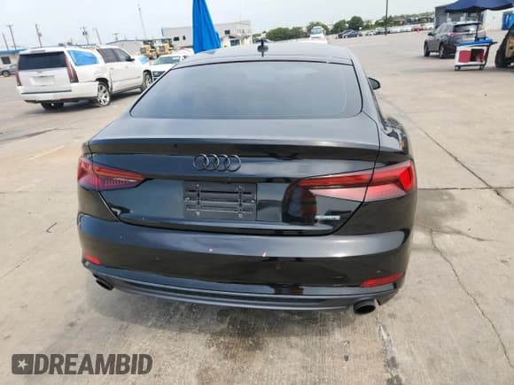 ✅ 2019 Audi A5 Sportback Premium Plus • VIN: WAUENCF56KA070513 • Lot: 71406345. Wystawiony na Copart z przebiegiem 70 748 mil. Bezpłatny archiwum sprzedaży aukcyjnych z USA i szczegółowy raport historii pojazdu na DreamBid. Zdjęcie 6.