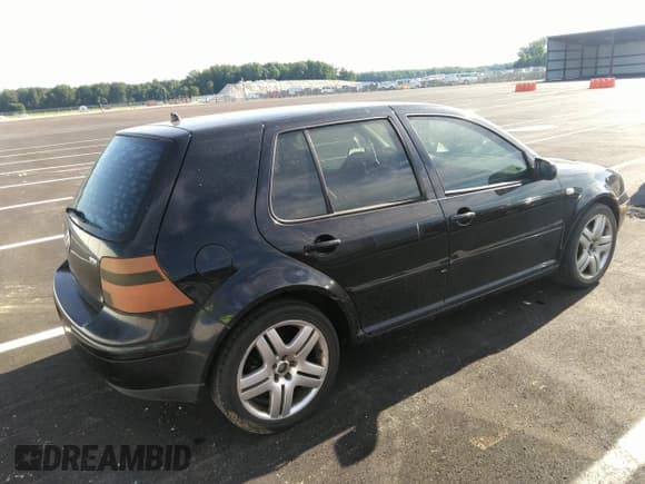 ✅ 2005 Volkswagen Golf GLS • VIN: 9BWGR61J754008603 • Lot: 40915776. Wystawiony na IAAI z przebiegiem 237 332 mil. Bezpłatny archiwum sprzedaży aukcyjnych z USA i szczegółowy raport historii pojazdu na DreamBid. Zdjęcie 4.