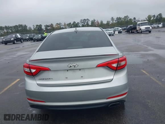 ✅ 2016 Hyundai Sonata SE • VIN: 5NPE24AF4GH362887 • Лот: 43555714. Опубликован ранее на IAAI с пробегом 179 615 миль. Бесплатный доступ к архиву аукционных продаж из США и подробный отчёт об истории автомобиля на DreamBid. Изображение 16.