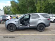 ✅ 2020 Land Rover Discovery HSE • VIN: SALRR2RV1L2433383 • Lot: 43087794. Wystawiony na IAAI z przebiegiem 47 409 mil. Bezpłatny archiwum sprzedaży aukcyjnych z USA i szczegółowy raport historii pojazdu na DreamBid. Zdjęcie 15.