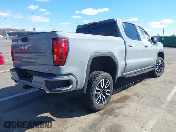 ✅ 2024 GMC Sierra 1500 AT4 • VIN: 3GTUUEEL5RG312751 • Лот: 41732847. Опубликован ранее на IAAI с пробегом 14 340 миль. Бесплатный доступ к архиву аукционных продаж из США и подробный отчёт об истории автомобиля на DreamBid. Изображение 4.