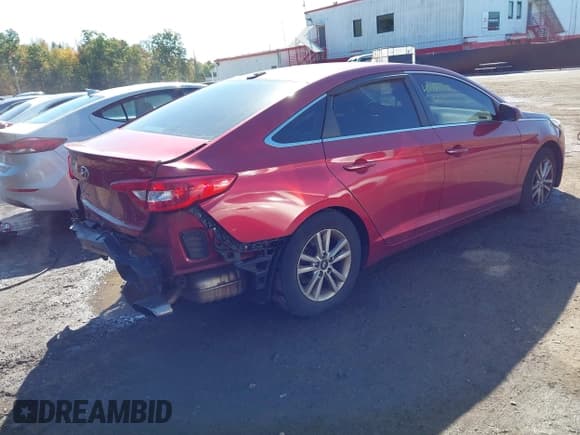 ✅ 2016 Hyundai Sonata SE • VIN: 5NPE24AF1GH371952 • Lot: 43439310. Listed on IAAI with 123,555 mi. Free auction sales archive from the USA and detailed vehicle history report at DreamBid. Image 4.