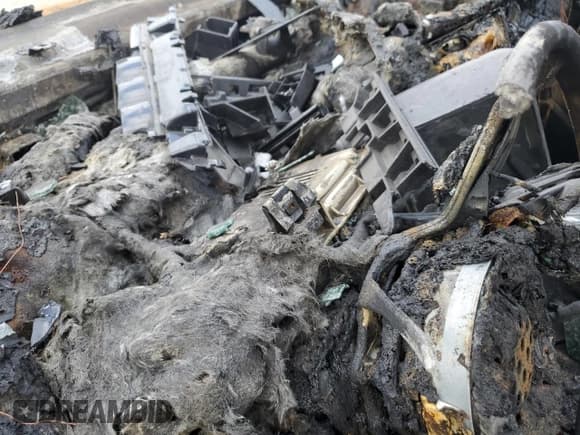 ✅ 2022 Audi A3 Premium • VIN: WAUGUDGY3NA046989 • Лот: 58705925. Опубликован ранее на Copart с пробегом Не указан. Бесплатный доступ к архиву аукционных продаж из США и подробный отчёт об истории автомобиля на DreamBid. Изображение 9.