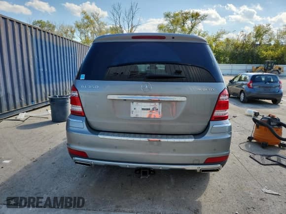 ✅ 2011 Mercedes-Benz GL 350 • VIN: 4JGBF2FE4BA703518 • Lot: 84461335. Listed on Copart with 145,614 mi. Free auction sales archive from the USA and detailed vehicle history report at DreamBid. Image 6.