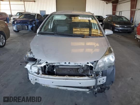 ✅ 2017 Toyota Yaris L • VIN: VNKKTUD33HA077048 • Lot: 90067015. Listed on Copart with 149,760 mi. Free auction sales archive from the USA and detailed vehicle history report at DreamBid. Image 5.