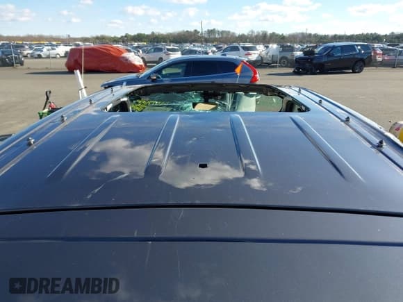 ✅ 2025 Jeep Grand Cherokee Limited • VIN: 1C4RJHBGXS8666607 • Lot: 43776073. Listed on IAAI with 6,789 mi. Free auction sales archive from the USA and detailed vehicle history report at DreamBid. Image 18.