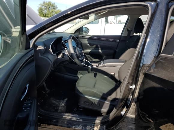 ✅ 2024 Hyundai Tucson SEL • VIN: KM8JB3DE8RU278975 • Lot: 81700984. Wystawiony na Copart z przebiegiem 21 675 mil. Bezpłatny archiwum sprzedaży aukcyjnych z USA i szczegółowy raport historii pojazdu na DreamBid. Zdjęcie 7.