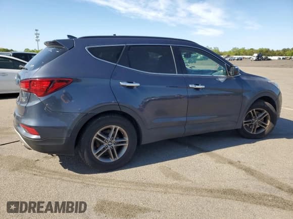 ✅ 2017 Hyundai Santa Fe 2.4L • VIN: 5NMZUDLB0HH030370 • Лот: 56578134. Опубликован ранее на Copart с пробегом Не указан. Бесплатный доступ к архиву аукционных продаж из США и подробный отчёт об истории автомобиля на DreamBid. Изображение 3.