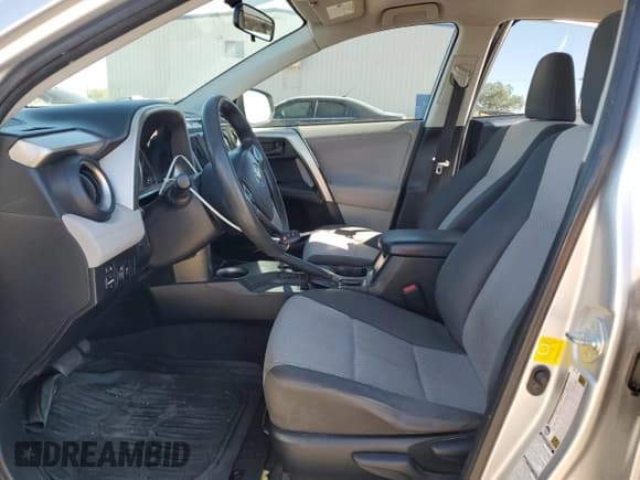 ✅ 2013 Toyota RAV4 LE • VIN: JTMBFREV9D5005769 • Лот: 92500195. Опубликован ранее на Copart с пробегом 192 988 миль. Бесплатный доступ к архиву аукционных продаж из США и подробный отчёт об истории автомобиля на DreamBid. Изображение 7.