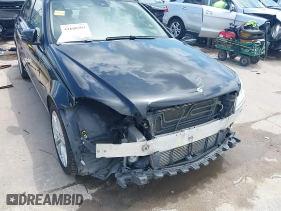 ✅ 2014 Mercedes-Benz C 250 Sport • VIN: WDDGF4HBXEA965658 • Lot: 42660203. Listed on IAAI with 96,754 mi. Free auction sales archive from the USA and detailed vehicle history report at DreamBid. Image 6.