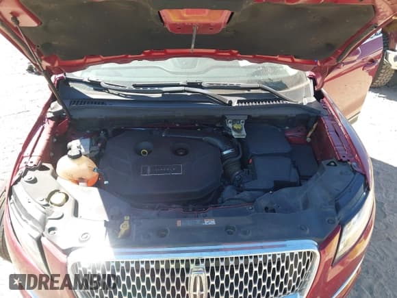 ✅ 2019 Lincoln MKC Select • VIN: 5LMCJ2C90KUL37482 • Lot: 43537490. Wystawiony na IAAI z przebiegiem 109 337 mil. Bezpłatny archiwum sprzedaży aukcyjnych z USA i szczegółowy raport historii pojazdu na DreamBid. Zdjęcie 10.