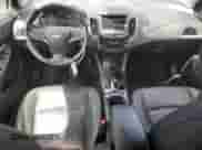 2019 Chevrolet Cruze Premier z VIN 1G1BF5SM8K7123021, wystawiony jako Copart lot #62654425 z przebiegiem 111 912 mil mil oraz Szkoda całkowita • Salvage title. Historia ofert i sprzedaży dostępna na DreamBid. Obrazek 8.