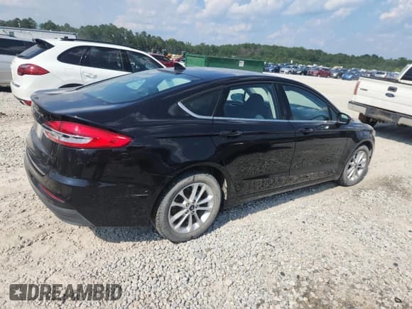 ✅ 2020 Ford Fusion SE • VIN: 3FA6P0H71LR263244 • Lot: 68086815. Listed on Copart with 105,277 mi. Free auction sales archive from the USA and detailed vehicle history report at DreamBid. Image 3.