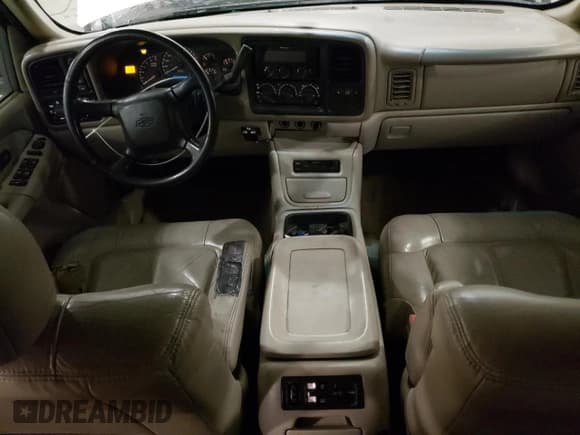 ✅ 2002 Chevrolet Suburban LT • VIN: 3GNFK16Z62G349461 • Лот: 50222035. Опубликован ранее на Copart с пробегом 384 687 миль. Бесплатный доступ к архиву аукционных продаж из США и подробный отчёт об истории автомобиля на DreamBid. Изображение 8.