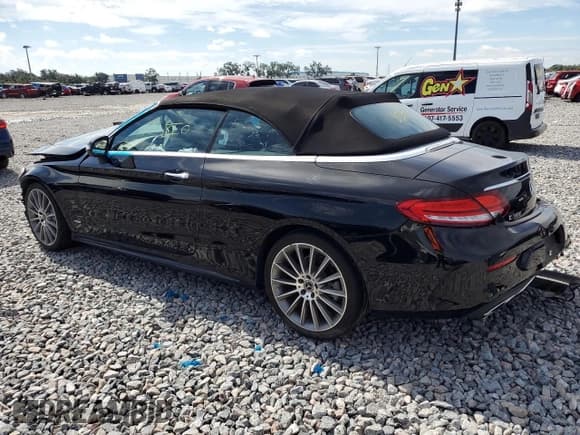 ✅ 2019 Mercedes-Benz C 300 • VIN: WDDWK8DB8KF781838 • Lot: 80076285. Wystawiony na Copart z przebiegiem 41 076 mil. Bezpłatny archiwum sprzedaży aukcyjnych z USA i szczegółowy raport historii pojazdu na DreamBid. Zdjęcie 2.