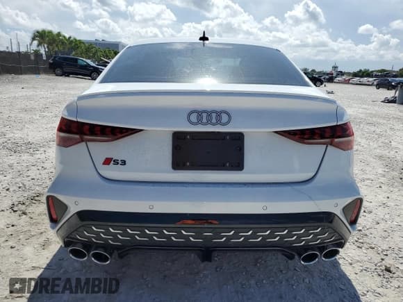 ✅ 2025 Audi S3 Premium Plus • VIN: WAUH5DGY8SA061873 • Lot: 60205095. Wystawiony na Copart z przebiegiem 294 mil. Bezpłatny archiwum sprzedaży aukcyjnych z USA i szczegółowy raport historii pojazdu na DreamBid. Zdjęcie 6.