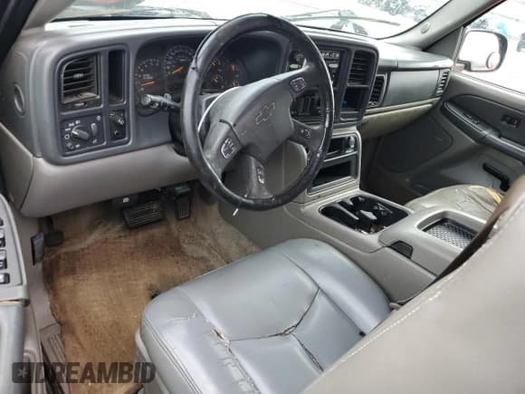 ✅ 2003 Chevrolet Suburban LT • VIN: 1GNEC16Z83J131868 • Лот: 42106895. Опубликован ранее на Copart с пробегом Не указан. Бесплатный доступ к архиву аукционных продаж из США и подробный отчёт об истории автомобиля на DreamBid. Изображение 8.