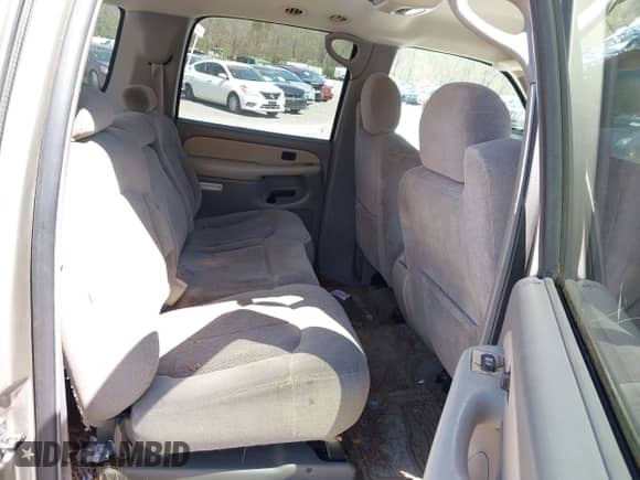 2000 Chevrolet Suburban LT с VIN 3GNFK16T0YG114431, выставлен на аукционе IAAI как лот 42059206 с пробегом 266 582 миль миль и . История ставок и продаж доступна на DreamBid. Изображение 8.