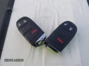 ✅ 2021 Jeep Renegade Latitude • VIN: ZACNJDBB9MPM93991 • Lot: 43704489. Wystawiony na IAAI z przebiegiem 49 650 mil. Bezpłatny archiwum sprzedaży aukcyjnych z USA i szczegółowy raport historii pojazdu na DreamBid. Zdjęcie 11.