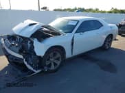 ✅ 2019 Dodge Challenger SXT • VIN: 2C3CDZAG4KH503311 • Лот: 43470425. Опубликован ранее на IAAI с пробегом 117 808 миль. Бесплатный доступ к архиву аукционных продаж из США и подробный отчёт об истории автомобиля на DreamBid. Изображение 2.