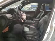 ✅ 2023 Jeep Compass Latitude • VIN: 3C4NJDBN5PT561939 • Lot: 95669645. Wystawiony na Copart z przebiegiem 46 413 mil. Bezpłatny archiwum sprzedaży aukcyjnych z USA i szczegółowy raport historii pojazdu na DreamBid. Zdjęcie 7.