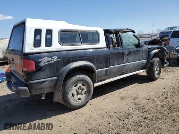 ✅ 2002 Chevrolet S-10 LS • VIN: 1GCCT19W428192836 • Лот: 52183955. Опубликован ранее на Copart с пробегом 119 300 миль. Бесплатный доступ к архиву аукционных продаж из США и подробный отчёт об истории автомобиля на DreamBid. Изображение 3.