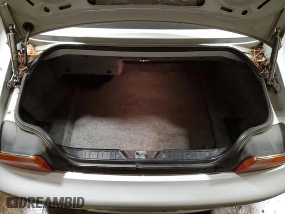 ✅ 1996 BMW 3 Series Z3 1.9 • VIN: 4USCH7322TLB66483 • Lot: 93644165. Listed on Copart with 136,590 mi. Free auction sales archive from the USA and detailed vehicle history report at DreamBid. Image 10.