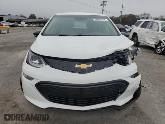 ✅ 2020 Chevrolet Bolt EV LT • VIN: 1G1FY6S03L4142139 • Лот: 79652944. Опубликован ранее на Copart с пробегом 28 073 миль. Бесплатный доступ к архиву аукционных продаж из США и подробный отчёт об истории автомобиля на DreamBid. Изображение 5.