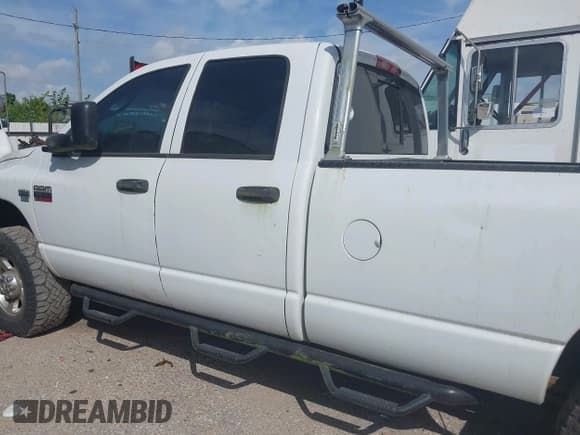 ✅ 2009 Dodge 2500 SLT • VIN: 3D7KS28T39G501623 • Лот: 42684732. Опубликован ранее на IAAI с пробегом 316 899 миль. Бесплатный доступ к архиву аукционных продаж из США и подробный отчёт об истории автомобиля на DreamBid. Изображение 14.