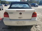 ✅ 2001 Volkswagen Cabriolet GLX • VIN: 3VWDC21V81M815038 • Lot: 76483144. Wystawiony na Copart z przebiegiem 67 211 mil. Bezpłatny archiwum sprzedaży aukcyjnych z USA i szczegółowy raport historii pojazdu na DreamBid. Zdjęcie 6.
