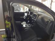 ✅ 2019 Chevrolet Colorado 4WD LT • VIN: 1GCGTCEN9K1359713 • Lot: 43652621. Wystawiony na IAAI z przebiegiem 62 186 mil. Bezpłatny archiwum sprzedaży aukcyjnych z USA i szczegółowy raport historii pojazdu na DreamBid. Zdjęcie 5.