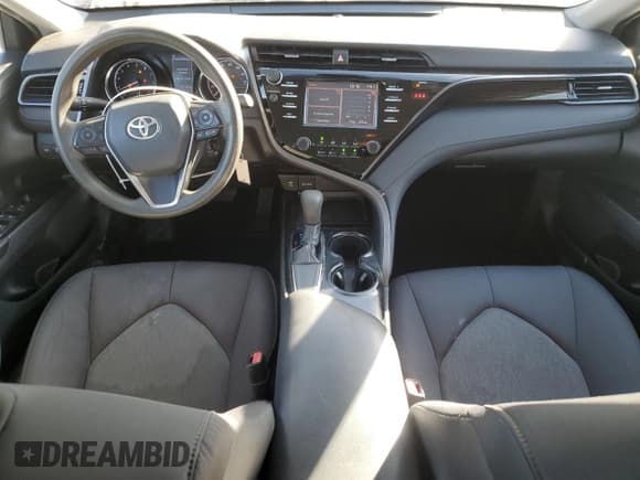 ✅ 2019 Toyota Camry SE • VIN: 4T1B11HK1KU805594 • Лот: 82663805. Опубликован ранее на Copart с пробегом 171 163 миль. Бесплатный доступ к архиву аукционных продаж из США и подробный отчёт об истории автомобиля на DreamBid. Изображение 8.