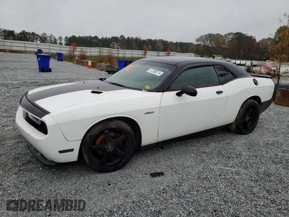 ✅ 2014 Dodge Challenger SXT • VIN: 2C3CDYAG7EH208945 • Lot: 81298214. Wystawiony na Copart z przebiegiem Nie podano. Bezpłatny archiwum sprzedaży aukcyjnych z USA i szczegółowy raport historii pojazdu na DreamBid. Zdjęcie 1.