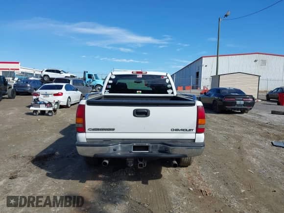 ✅ 2001 Chevrolet Silverado 1500 LT • VIN: 1GCEC19T01Z152616 • Lot: 41454877. Wystawiony na IAAI z przebiegiem 208 347 mil mil. Skorzystaj z bezpłatnego archiwum sprzedaży aukcyjnych z USA i zobacz szczegółowy raport historii pojazdu na DreamBid. Zdjęcie 16.