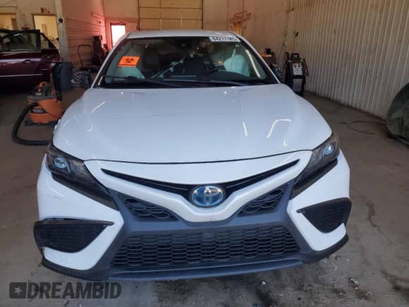 2022 Toyota Camry Hybrid SE with VIN 4T1G31AKXNU593972, listed as a Copart auction lot 84217185 with Not provided miles and Salvage title. Bid and sale history available at DreamBid. Image 5.