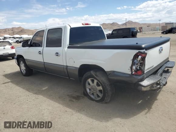 ✅ 2007 Chevrolet Silverado 1500 LS • VIN: 2GCEC13VX71106268 • Lot: 69798684. Listed on Copart with 246,318 mi. Free auction sales archive from the USA and detailed vehicle history report at DreamBid. Image 2.