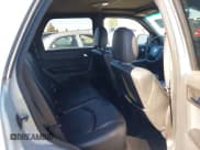 ✅ 2008 Mercury Mariner • VIN: 4M2CU81178KJ00985 • Lot: 43513743. Wystawiony na IAAI z przebiegiem 117 693 mil. Bezpłatny archiwum sprzedaży aukcyjnych z USA i szczegółowy raport historii pojazdu na DreamBid. Zdjęcie 8.