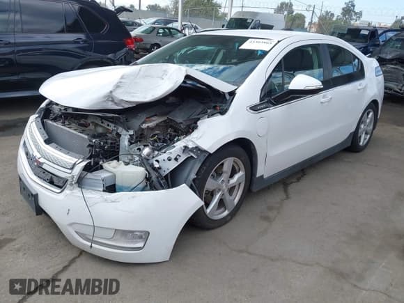 ✅ 2015 Chevrolet Volt • VIN: 1G1RC6E47FU141624 • Lot: 43303865. Wystawiony na IAAI z przebiegiem 38 622 mil. Bezpłatny archiwum sprzedaży aukcyjnych z USA i szczegółowy raport historii pojazdu na DreamBid. Zdjęcie 2.