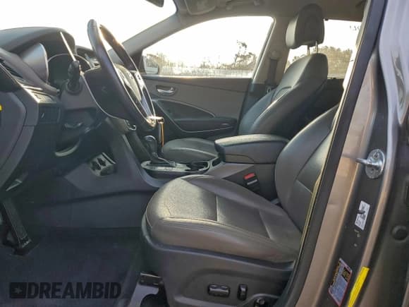 ✅ 2017 Hyundai Santa Fe 2.4L • VIN: 5NMZU3LB7HH036564 • Lot: 94160595. Listed on Copart with 140,723 mi. Free auction sales archive from the USA and detailed vehicle history report at DreamBid. Image 7.