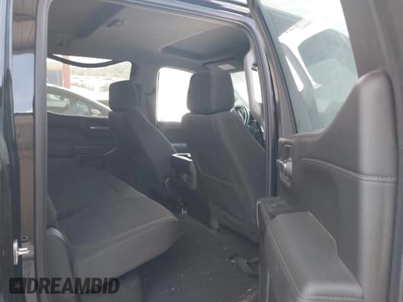 ✅ 2022 Chevrolet Silverado 1500 LT Trail Boss • VIN: 1GCPYFED3NZ234464 • Lot: 42103214. Wystawiony na IAAI z przebiegiem 30 250 mil. Bezpłatny archiwum sprzedaży aukcyjnych z USA i szczegółowy raport historii pojazdu na DreamBid. Zdjęcie 8.