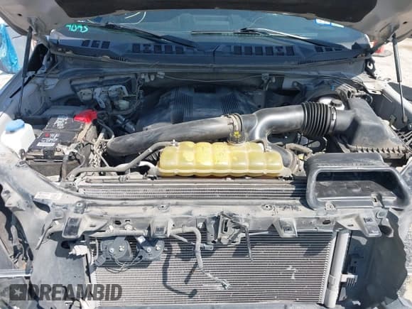 ✅ 2020 Ford F-150 XL • VIN: 1FTEW1E44LKE39524 • Lot: 42462575. Wystawiony na IAAI z przebiegiem 71 787 mil. Bezpłatny archiwum sprzedaży aukcyjnych z USA i szczegółowy raport historii pojazdu na DreamBid. Zdjęcie 10.