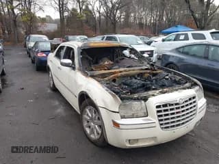 ✅ 2010 Chrysler 300 Touring • VIN: 2C3CA5CV4AH118956 • Lot: 41485379. Listed on IAAI with 16,450 mi. Free auction sales archive from the USA and detailed vehicle history report at DreamBid. Image 1.