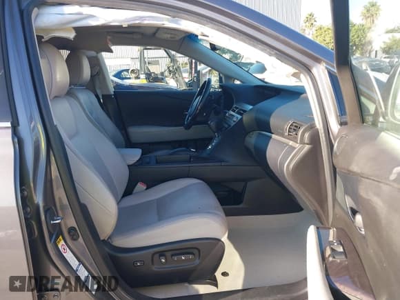 ✅ 2015 Lexus RX 350 • VIN: 2T2BK1BA3FC252897 • Лот: 43565952. Опубликован ранее на IAAI с пробегом 80 279 миль. Бесплатный доступ к архиву аукционных продаж из США и подробный отчёт об истории автомобиля на DreamBid. Изображение 5.