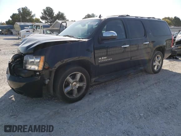 ✅ 2013 Chevrolet Suburban LT • VIN: 1GNSCJE09DR348922 • Lot: 74972334. Wystawiony na Copart z przebiegiem 108 275 mil. Bezpłatny archiwum sprzedaży aukcyjnych z USA i szczegółowy raport historii pojazdu na DreamBid. Zdjęcie 1.