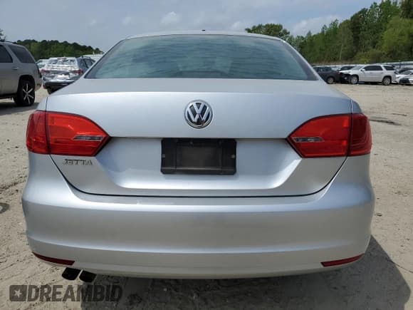 ✅ 2012 Volkswagen Jetta S • VIN: 3VW1K7AJ3CM353619 • Lot: 53984285. Listed on Copart with 132,382 mi. Free auction sales archive from the USA and detailed vehicle history report at DreamBid. Image 6.