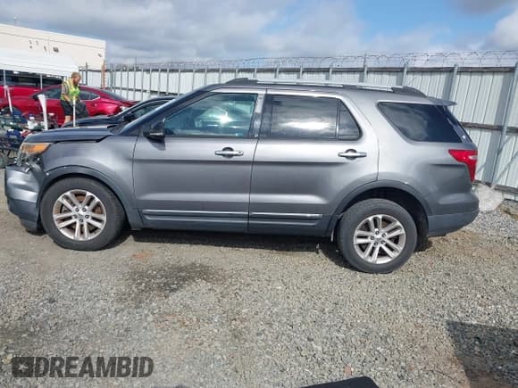 ✅ 2014 Ford Explorer XLT • VIN: 1FM5K7D81EGC05331 • Лот: 41943275. Опубликован ранее на IAAI с пробегом 143 719 миль. Бесплатный доступ к архиву аукционных продаж из США и подробный отчёт об истории автомобиля на DreamBid. Изображение 14.