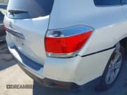 ✅ 2013 Toyota Highlander Limited • VIN: 5TDYK3EH1DS110443 • Lot: 43818172. Listed on IAAI with 111,519 mi. Free auction sales archive from the USA and detailed vehicle history report at DreamBid. Image 6.