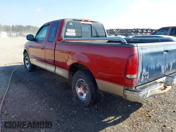 ✅ 2000 Ford F-150 XL • VIN: 1FTRX17L2YNA52351 • Лот: 43748888. Опубликован ранее на IAAI с пробегом Не указан. Бесплатный доступ к архиву аукционных продаж из США и подробный отчёт об истории автомобиля на DreamBid. Изображение 3.