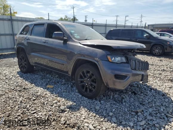 ✅ 2018 Jeep Grand Cherokee Upland • VIN: 1C4RJFAG2JC266963 • Lot: 72084795. Listed on Copart with 73,430 mi. Free auction sales archive from the USA and detailed vehicle history report at DreamBid. Image 4.