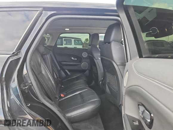 ✅ 2016 Land Rover Range Rover Evoque SE • VIN: SALVP2BG0GH137130 • Lot: 83956535. Wystawiony na Copart z przebiegiem 107 628 mil. Bezpłatny archiwum sprzedaży aukcyjnych z USA i szczegółowy raport historii pojazdu na DreamBid. Zdjęcie 6.